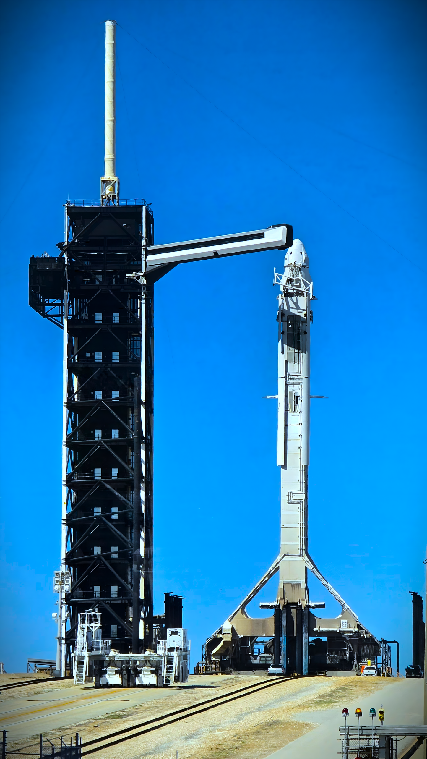 CREW-10: Dragon Endurance & Falcon 9 B1090 (2)