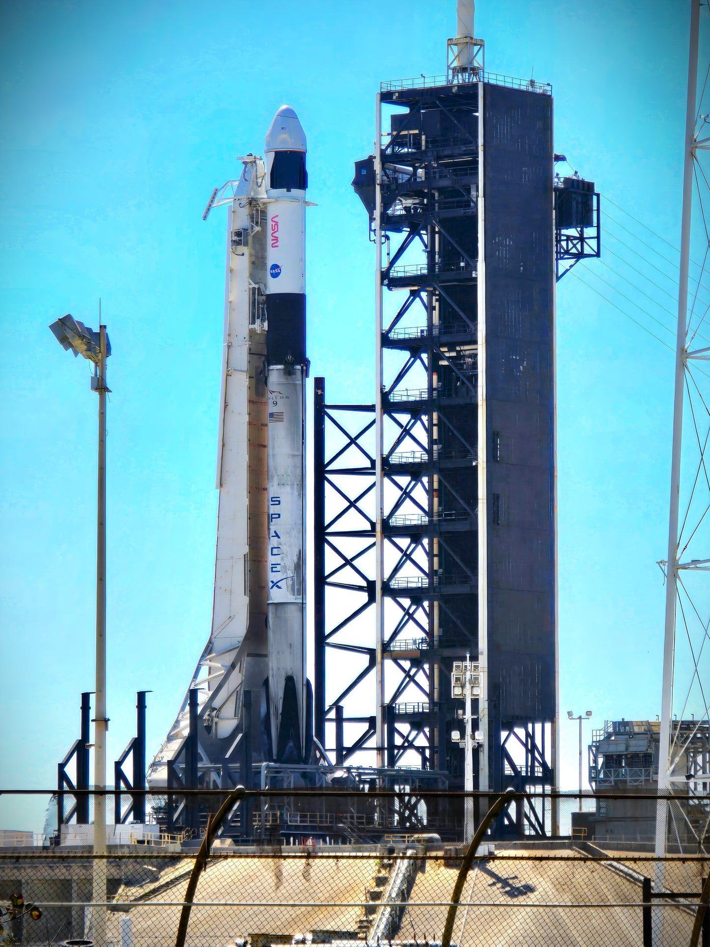 CREW-10: Dragon Endurance & Falcon 9 B1090